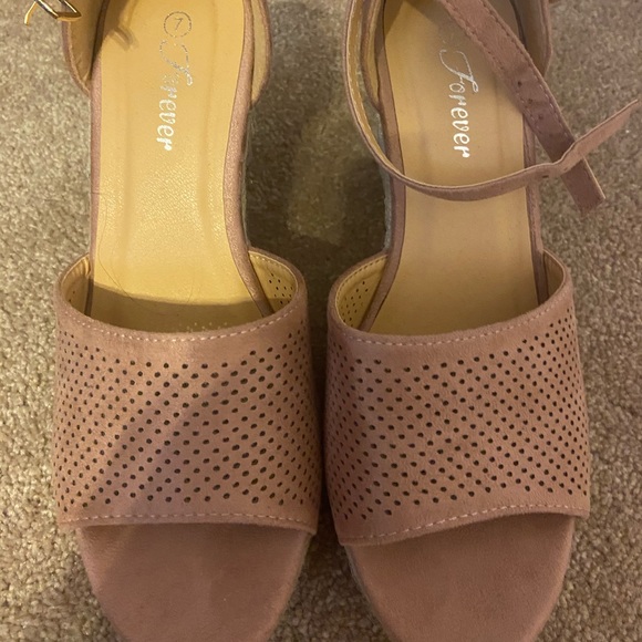 Wedges - Picture 1 of 2